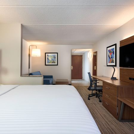 Holiday Inn Express & Suites Charlotte Arpt-Belmont By Ihg Екстер'єр фото