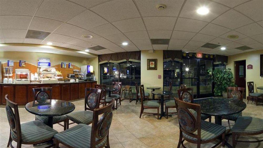 Holiday Inn Express & Suites Charlotte Arpt-Belmont By Ihg Екстер'єр фото