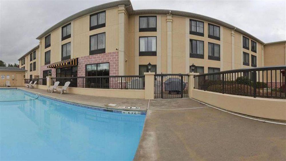 Holiday Inn Express & Suites Charlotte Arpt-Belmont By Ihg Екстер'єр фото