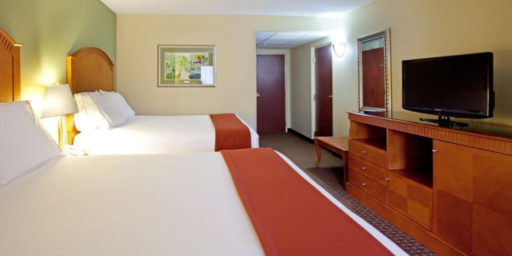 Holiday Inn Express & Suites Charlotte Arpt-Belmont By Ihg Екстер'єр фото