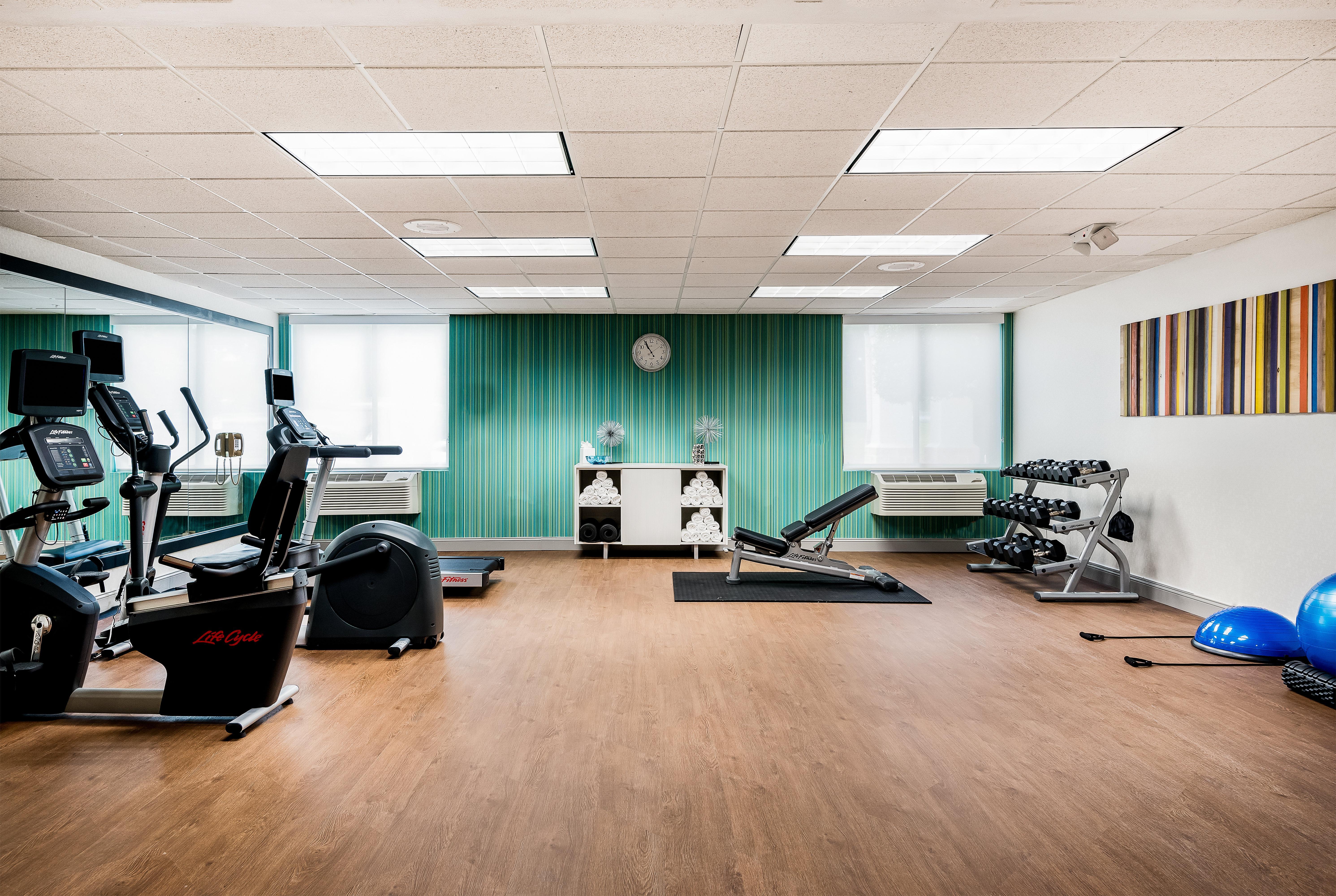 Holiday Inn Express & Suites Charlotte Arpt-Belmont By Ihg Екстер'єр фото