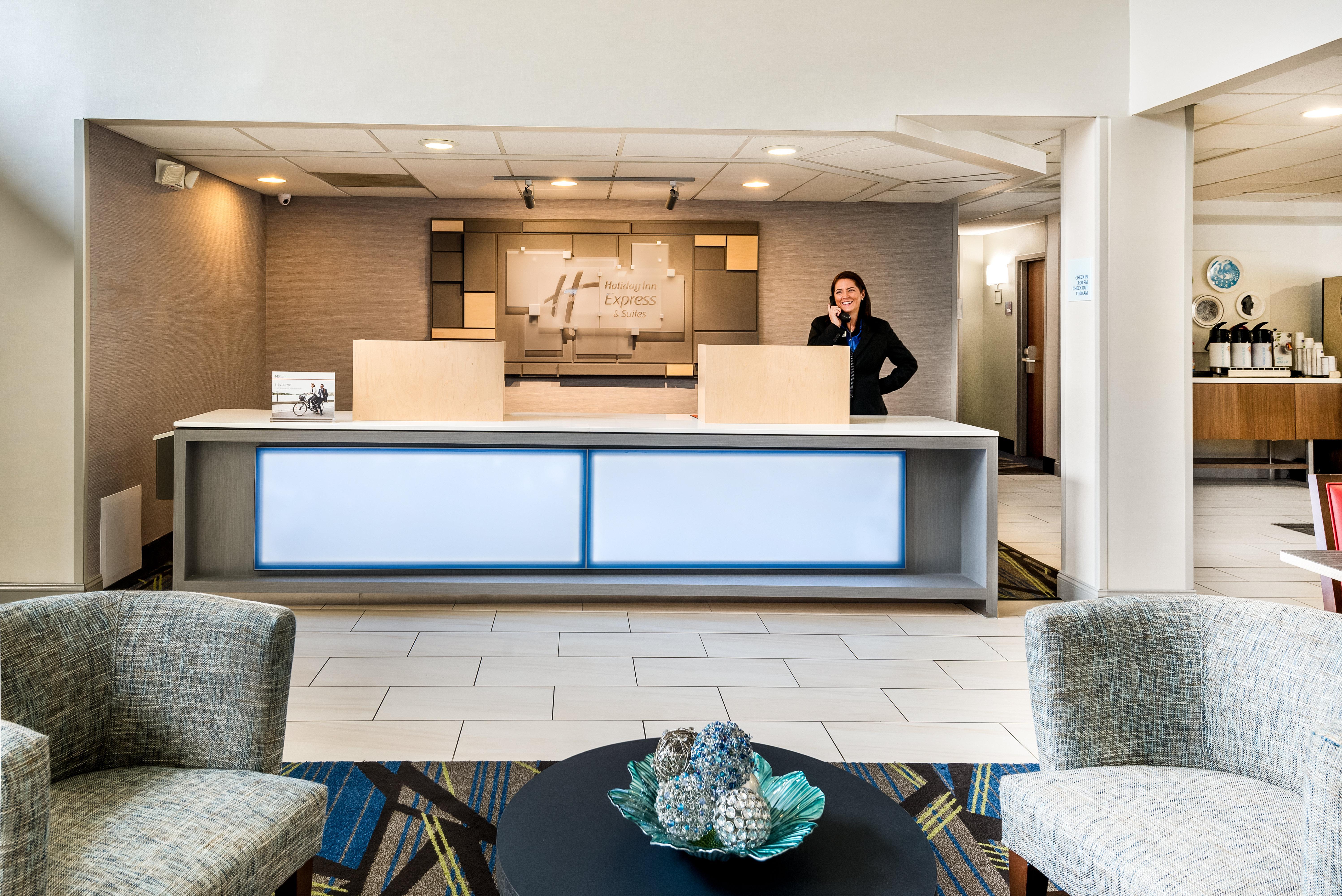 Holiday Inn Express & Suites Charlotte Arpt-Belmont By Ihg Екстер'єр фото