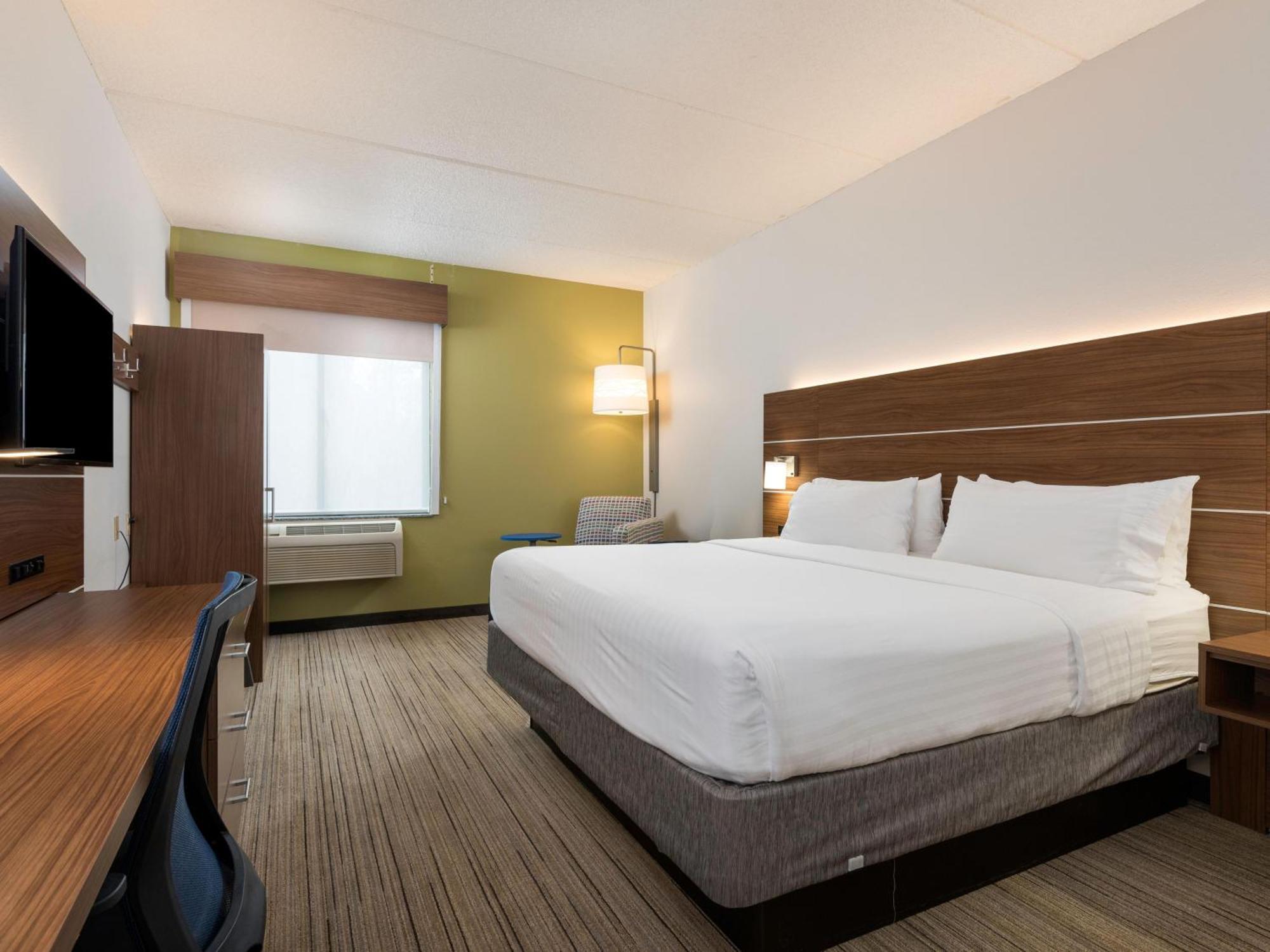 Holiday Inn Express & Suites Charlotte Arpt-Belmont By Ihg Екстер'єр фото