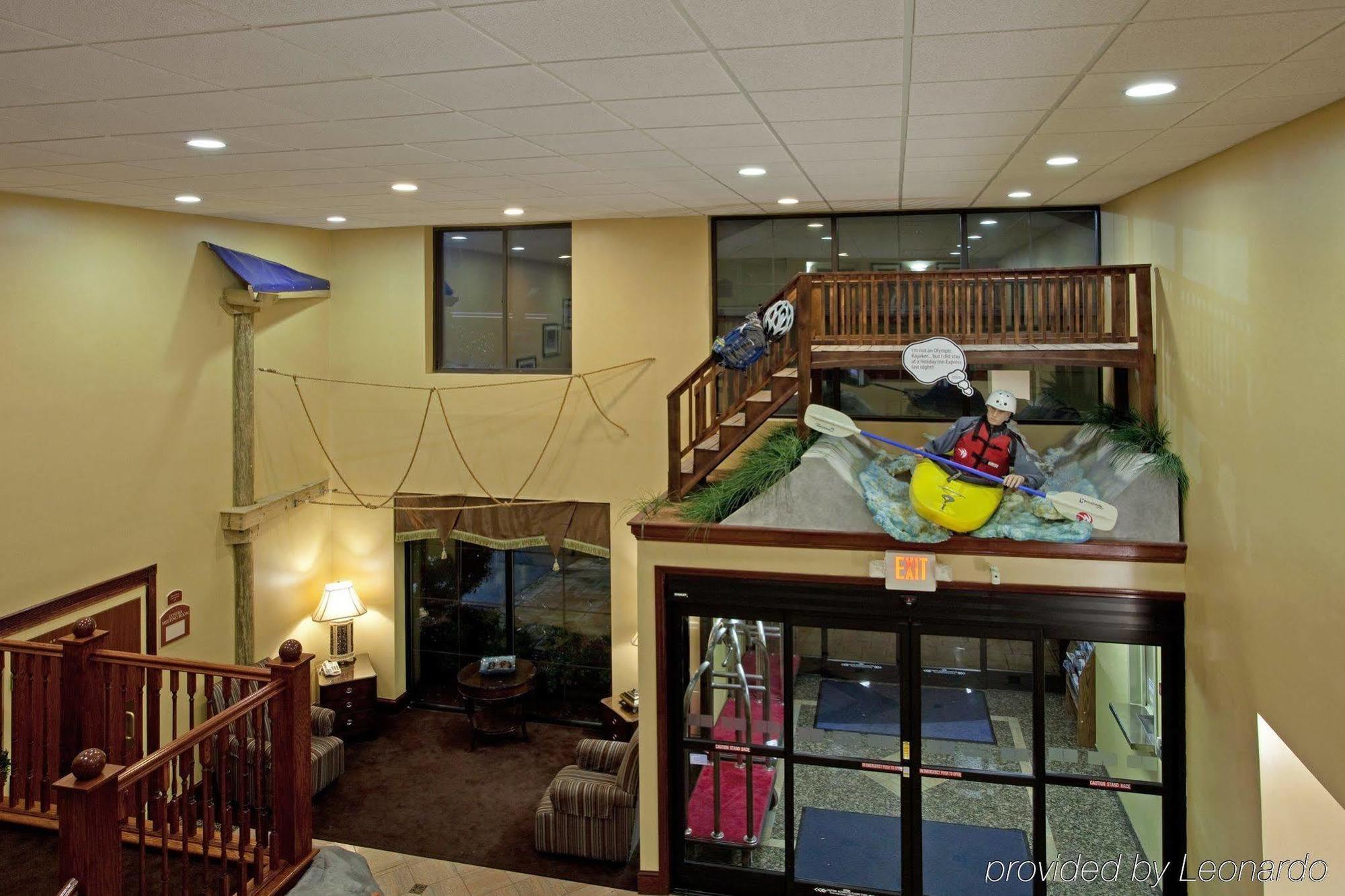 Holiday Inn Express & Suites Charlotte Arpt-Belmont By Ihg Екстер'єр фото